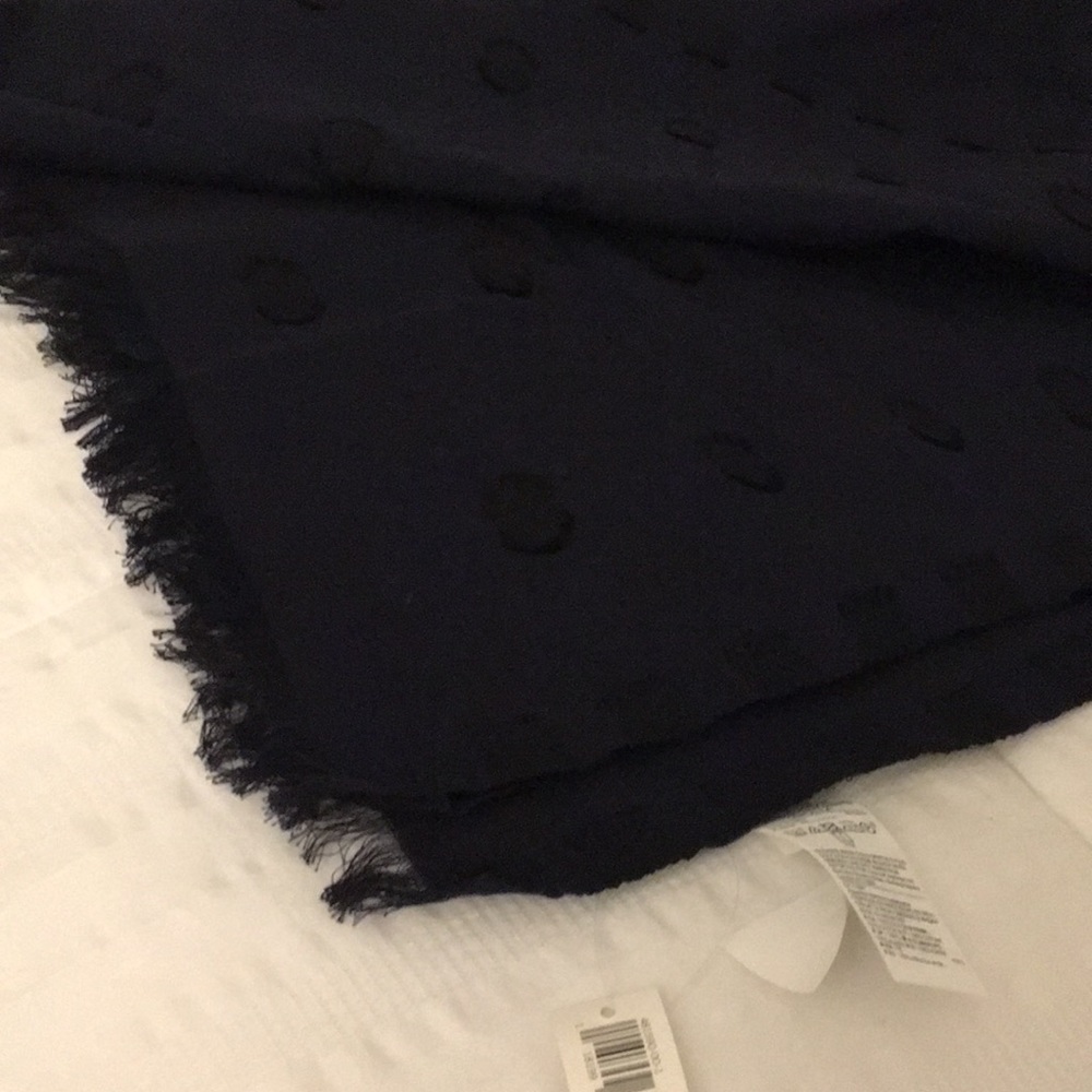 Brand new! Navy scarf - Picture 2 of 3